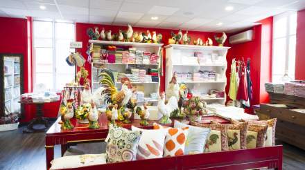 Shopping in Vonnas · Georges Blanc Boutiques · Wines · Bakery · Decorative items